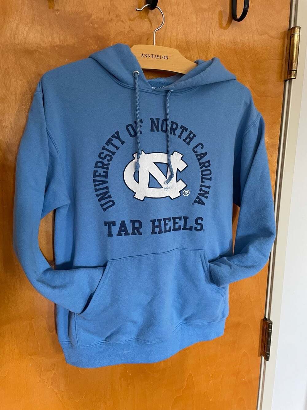 The Victory UNC University of North Carolina Tar Heels Pullover Hoodie